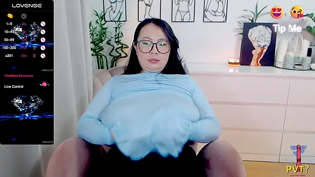 Snapshot of Sunam01 chatting on November 1, 2025, 6:10 pm Sunam01 online show from November 1, 2025, 6:10 pm