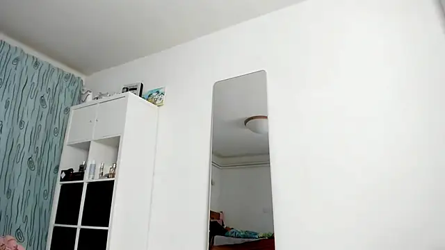 KenzieDawton online show from December 14, 2025, 5:02 am