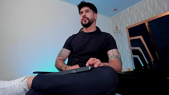 Petesevans online show from February 17, 2026, 11:44 pm