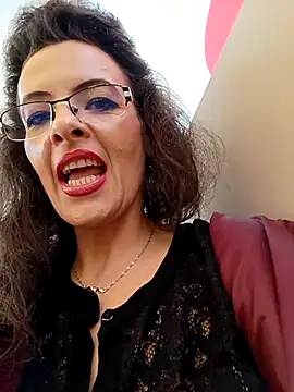 Snapshot of RebeccaNoble chatting on November 8, 2025, 1:22 pm RebeccaNoble online show from November 8, 2025, 1:22 pm