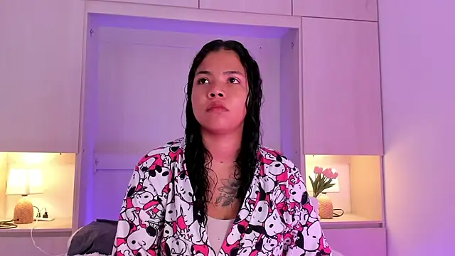 SophiaaStone online show from February 11, 2025, 11:43 am