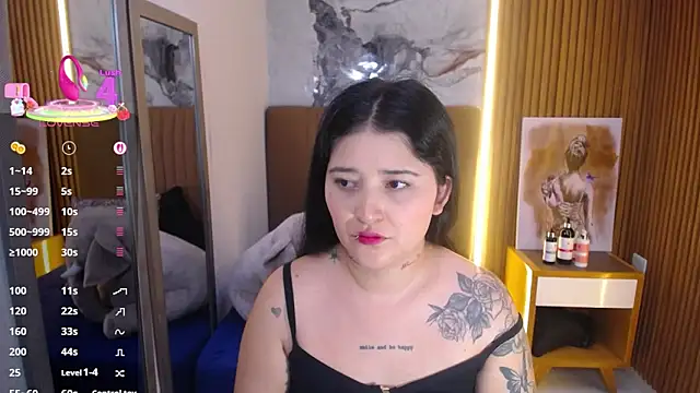 Snapshot of BIANCAROY1 chatting on September 19, 2025, 6:41 pm BIANCAROY1 online show from September 19, 2025, 6:41 pm