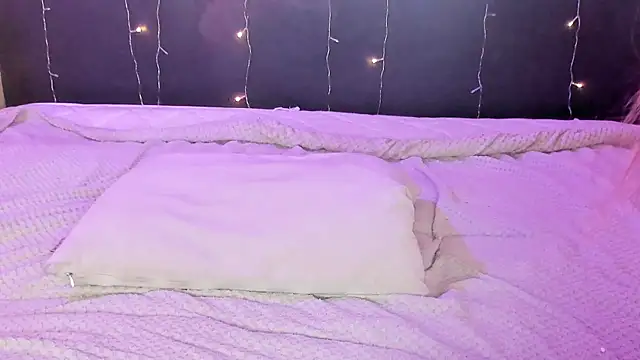 Snapshot of Eva_Merlin3 chatting on December 27, 2024, 5:16 pm Eva Merlin3 online show from December 27, 2024, 5:16 pm