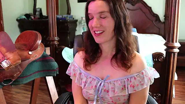 thornburyrose online show from February 28, 2026, 7:04 pm