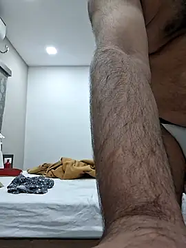 kaustubh45 online show from December 18, 2024, 7:47 am