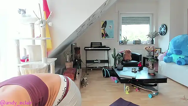 tinny williams online show from October 13, 2025, 7:30 am