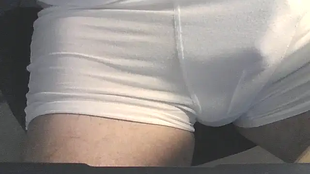 Snapshot of Tallmature6 chatting on May 11, 2026, 2:12 pm Tallmature6 online show from May 11, 2026, 2:12 pm
