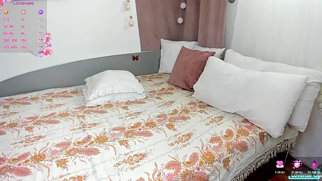 kassy hotdevil online show from July 13, 2026, 7:55 am