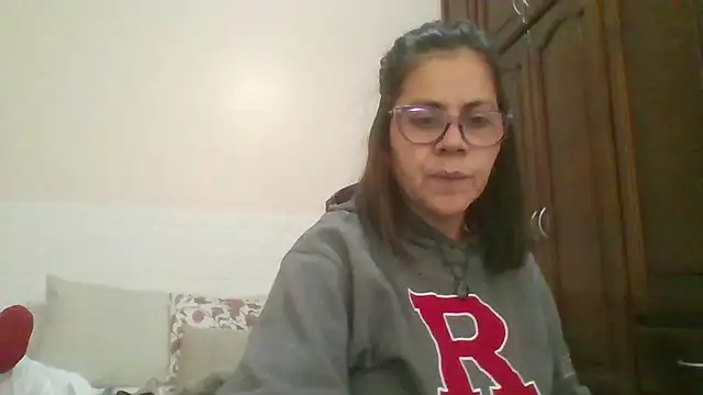 Sara Brandon online show from September 12, 2025, 2:39 pm