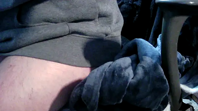 Snapshot of Pantyboy239 chatting on April 4, 2026, 2:14 pm Pantyboy239 online show from April 4, 2026, 2:14 pm
