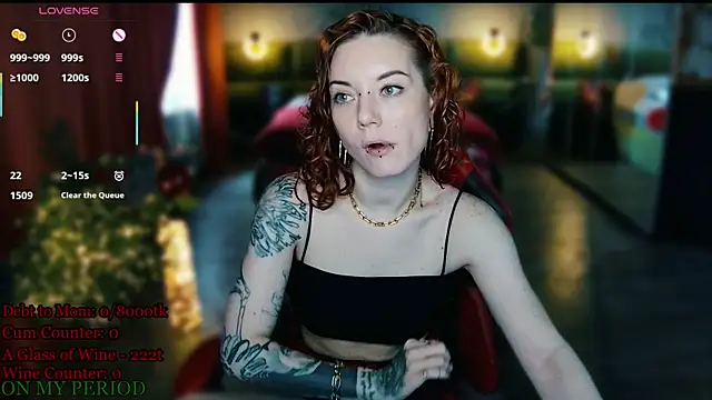 MaxPhoenixx online show from April 13, 2026, 8:09 am