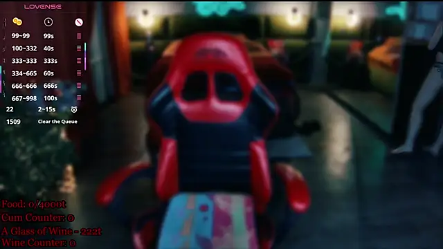 MaxPhoenixx online show from April 21, 2026, 8:12 pm