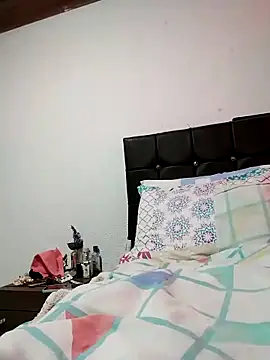 Snapshot of Vicky_Rosse chatting on February 11, 2026, 8:36 pm Vicky Rosse online show from February 11, 2026, 8:36 pm