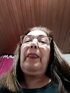 Snapshot of Vicky_Rosse chatting on March 3, 2026, 12:39 am Vicky Rosse online show from March 3, 2026, 12:39 am