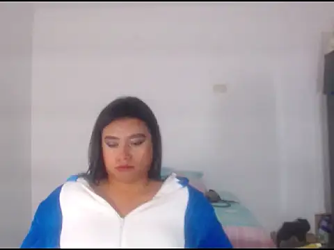 Snapshot of katrinawillff chatting on June 6, 2026, 5:39 pm katrinawillff online show from June 6, 2026, 5:39 pm