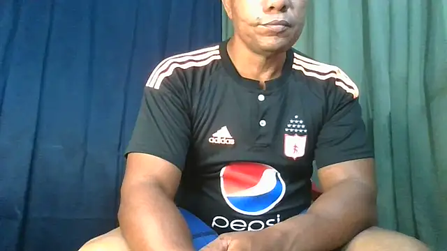 Snapshot of condor08750 chatting on June 12, 2026, 12:37 pm condor08750 online show from June 12, 2026, 12:37 pm