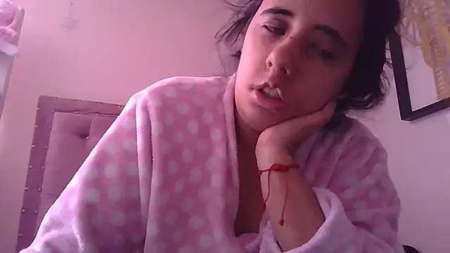 annarose19 online show from October 27, 2025, 5:28 pm