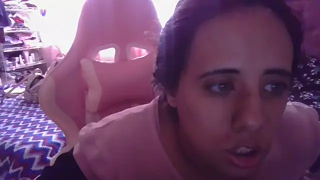 annarose19 online show from November 18, 2025, 9:08 pm