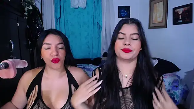 Sharlottee online show from March 14, 2026, 1:49 pm