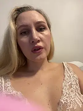 YourBlondee online show from February 13, 2025, 2:12 am