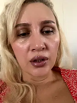 YourBlondee online show from September 25, 2025, 2:26 am