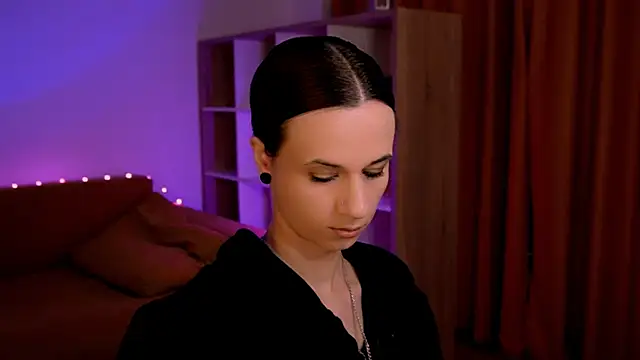 ItsAlisia online show from October 9, 2025, 12:47 pm