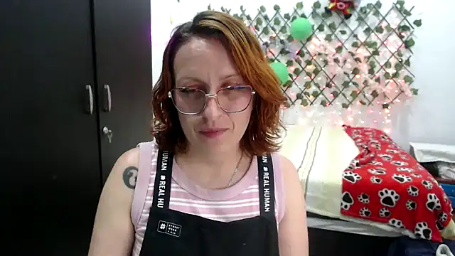 kittykalor09 online show from March 24, 2026, 11:32 pm