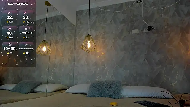 danaythamara1 online show from April 19, 2026, 10:12 pm