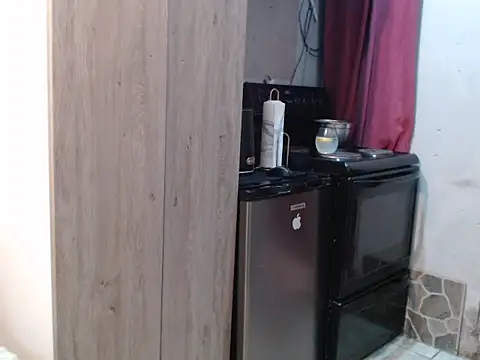 THREEHOLESPLEASURE99 online show from February 6, 2026, 6:33 pm