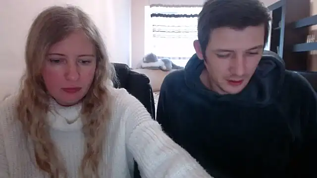 PeterAndJen online show from March 4, 2025, 12:55 pm