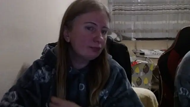 PeterAndJen online show from February 9, 2026, 8:13 pm