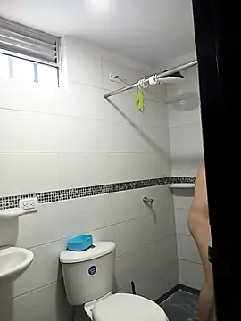 Javibell93 online show from April 28, 2026, 5:18 pm