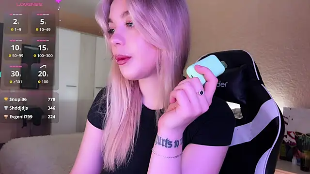 ariashaa online show from November 2, 2025, 4:42 pm