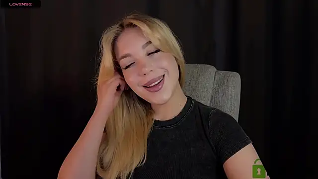 Snapshot of ariashaa chatting on May 22, 2026, 2:55 pm ariashaa online show from May 22, 2026, 2:55 pm