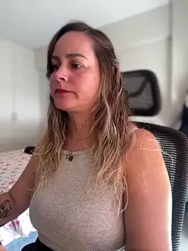 Snapshot of misslulipop chatting on March 18, 2025, 4:37 pm misslulipop online show from March 18, 2025, 4:37 pm