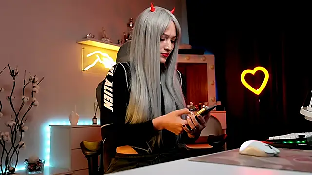 MrsTenderBeast online show from October 24, 2025, 4:03 pm