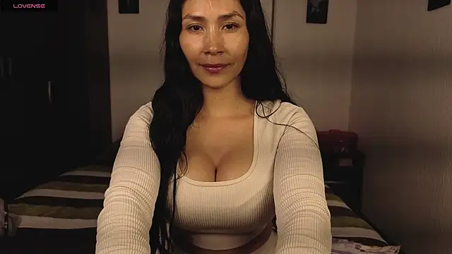 Snapshot of Angela_isabella chatting on July 15, 2026, 10:48 pm Angela isabella online show from July 15, 2026, 10:48 pm