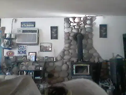 Snapshot of CROSSCOUNTRY1 chatting on December 5, 2024, 4:12 pm CROSSCOUNTRY1 online show from December 5, 2024, 4:12 pm