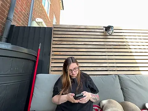 short sweetpea online show from May 22, 2026, 3:50 pm