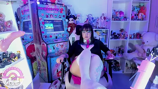 Snapshot of meda_kawaii_ chatting on February 2, 2025, 9:02 pm meda kawaii  online show from February 2, 2025, 9:02 pm