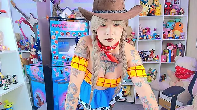 Snapshot of meda_kawaii_ chatting on October 2, 2025, 9:55 pm meda kawaii  online show from October 2, 2025, 9:55 pm