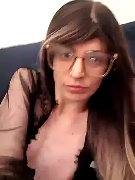 LouGabriel online show from February 16, 2025, 8:21 am