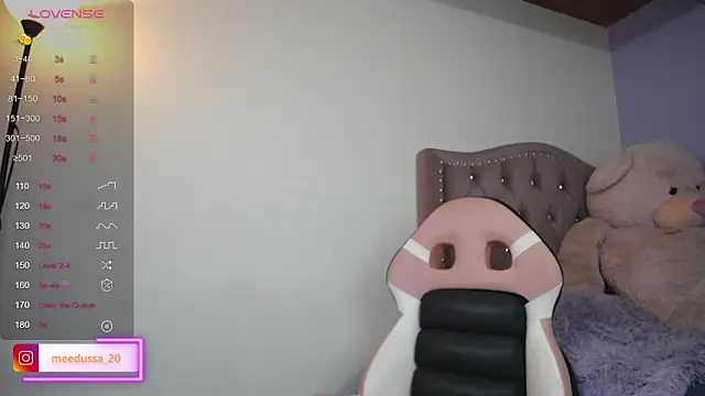 meedussa 20  online show from January 21, 2025, 6:11 am