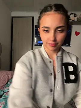 Lucy Marin online show from March 12, 2025, 11:33 pm