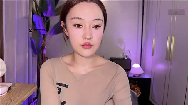 Snapshot of sphynx-_- chatting on May 25, 2026, 12:44 pm sphynx- - online show from May 25, 2026, 12:44 pm