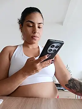 Ivanna2 online show from May 27, 2026, 2:14 pm