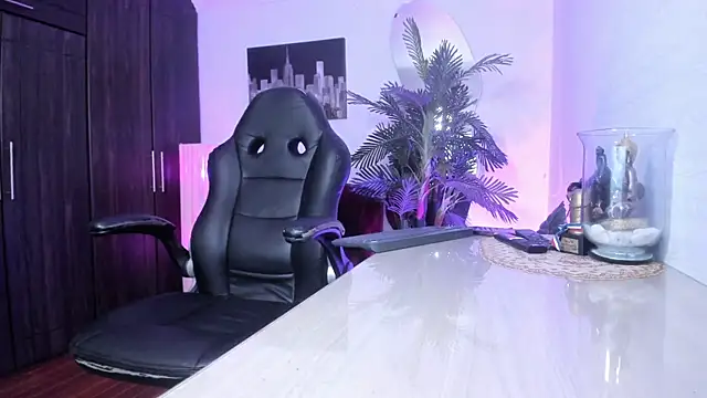 Snapshot of Amaia_Bushida chatting on February 14, 2026, 2:19 am Amaia Bushida online show from February 14, 2026, 2:19 am