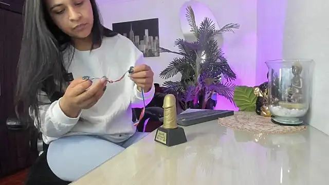 Snapshot of Amaia_Bushida chatting on February 23, 2026, 1:58 am Amaia Bushida online show from February 23, 2026, 1:58 am