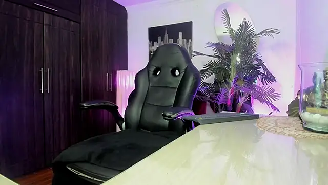 Snapshot of Amaia_Bushida chatting on February 25, 2026, 2:21 am Amaia Bushida online show from February 25, 2026, 2:21 am