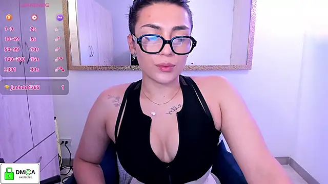 Snapshot of EricaVanderhill chatting on June 24, 2026, 11:26 pm EricaVanderhill online show from June 24, 2026, 11:26 pm